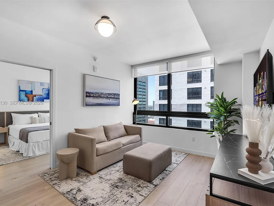 225 N Miami Ave #2510