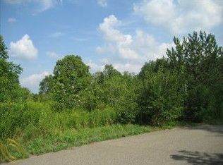 10430 Woodlore Ln, Plymouth, MI 48170