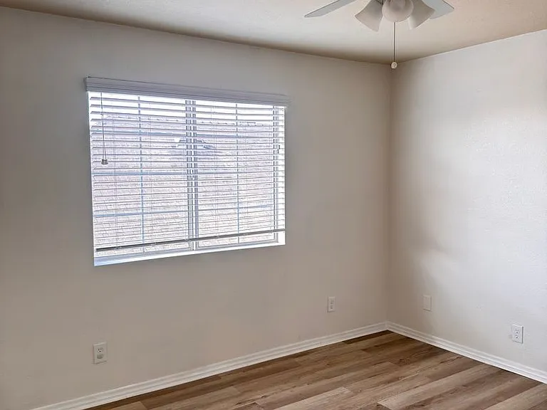 1060 McFarland Ave — Photo 29