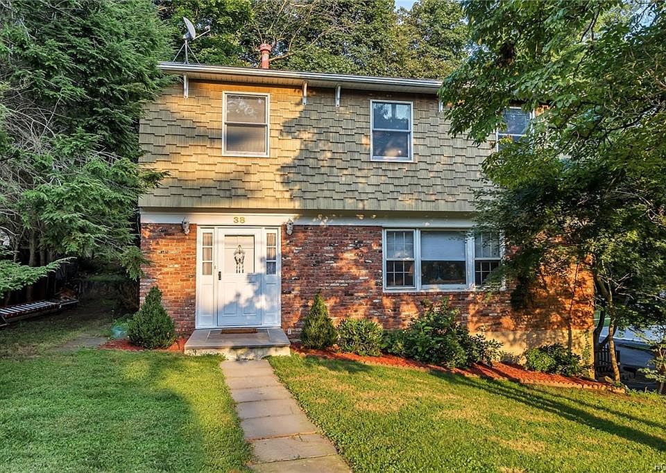 2nd image of 38 Luzern Rd