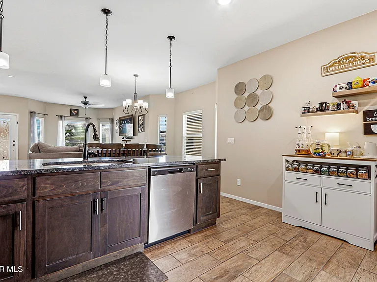 13066 Grantham Ln — Photo 37