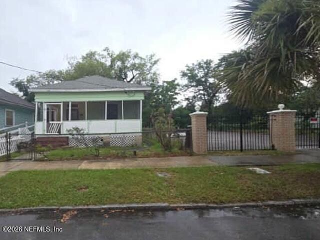 1st image of 430 WOODLAWN Avenue