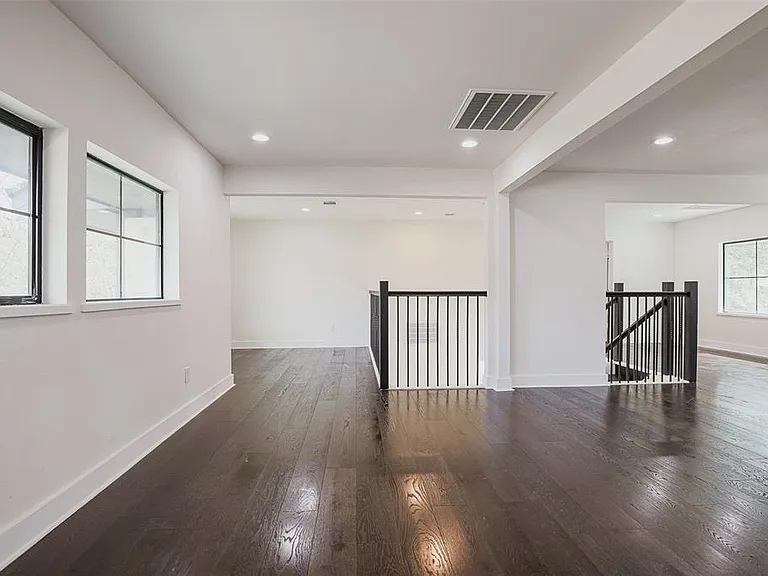 5614 Indian Cir — Photo 14