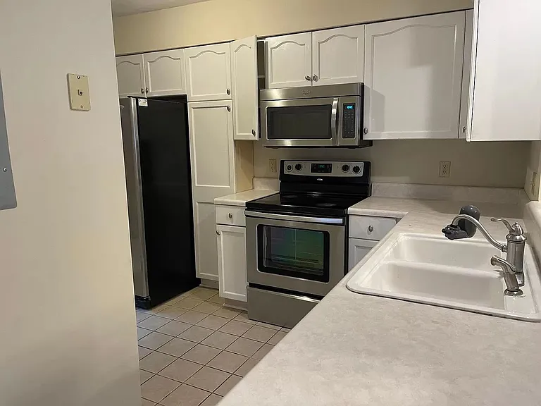 9025 J M Keynes Dr #78 — Photo 2