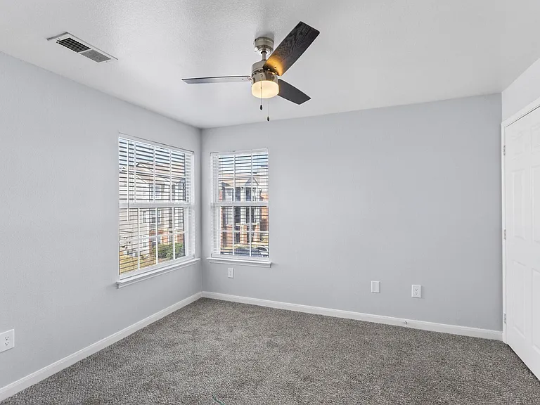 Villa Estates at Lenexa — Photo 63