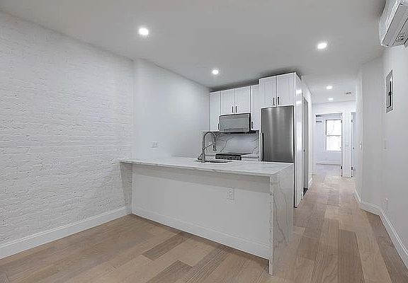 3rd image of 357 W 22nd St #4