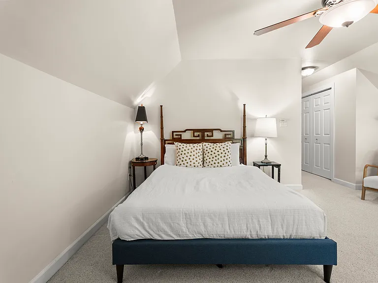 1011 New Chester Ct — Photo 42
