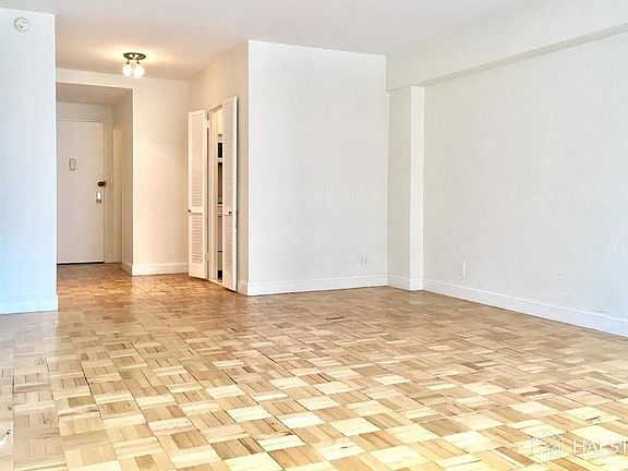 3rd image of 65 W 55th St APT 10J