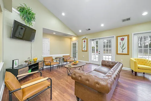 Griffith Commons Apartments Photo 1