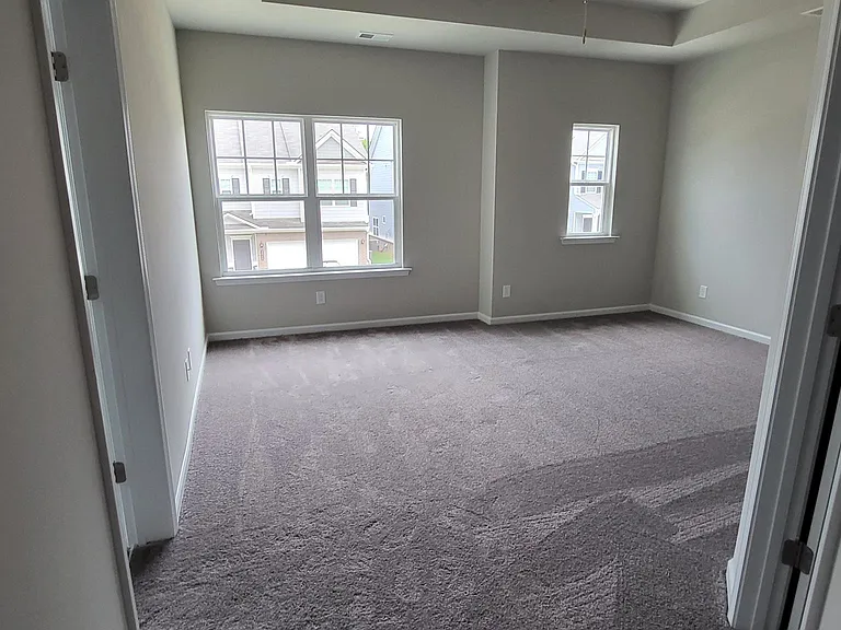 3847 Clarington Dr — Photo 12