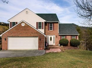5718 Spring Meadow Ct, Roanoke, VA 24018