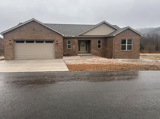 107 Warren St, Shady Spring, WV 25918