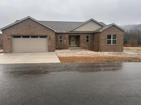 107 Warren St, Shady Spring, WV 25918