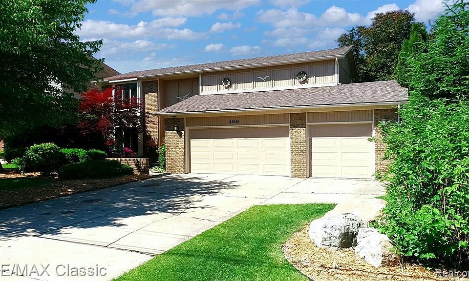 41641 Belvidere St, Harrison Township, MI 48045 MLS 20221025587 Zillow