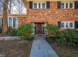 6604 Greyswood Rd, Bethesda, MD 20817