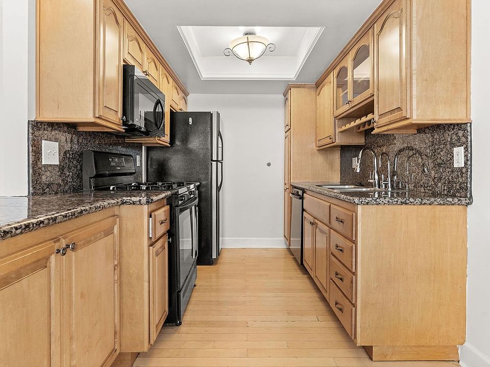 1st image of 1951 Malcolm Ave APT 101