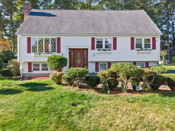 22 Kimberly Ln, Randolph, MA 02368