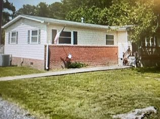 529 Taylors Beach Rd, Reedville, VA 22539