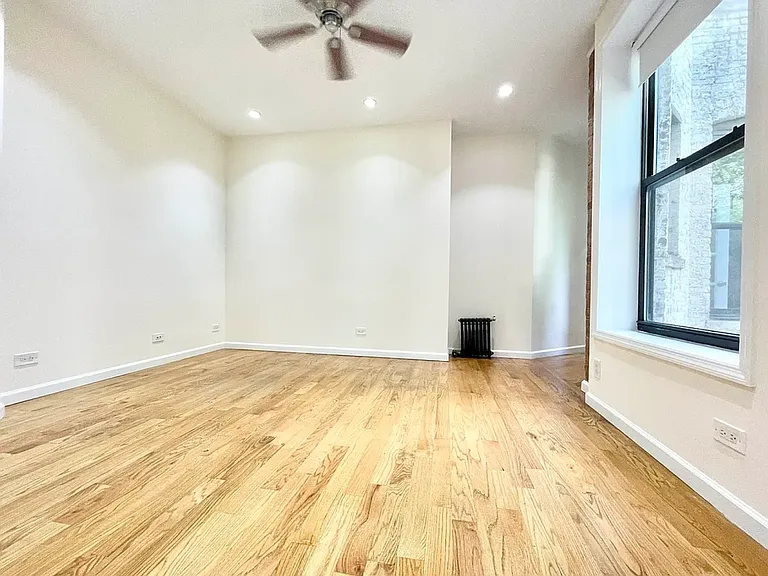 217 E 22nd St #6 — Photo 8