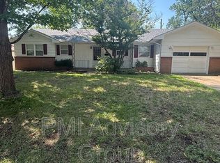 1643 SW Knollwood Dr, Topeka, KS 66611