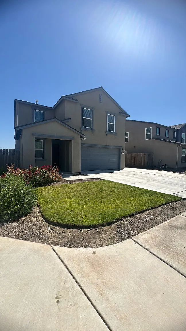 608 Suzanne Dr photo 1