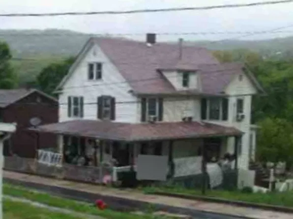 306 Hammond St, Westernport, MD 21562