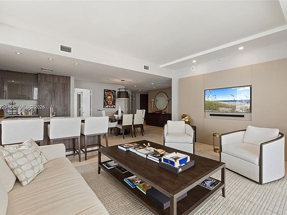5th image of 88 SW 7th St APT 3412