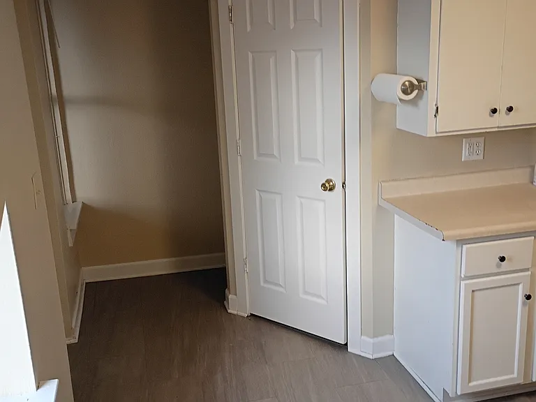 204 E Central St #6 — Photo 10