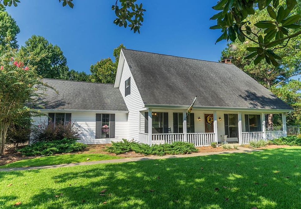 1st image of 3 Katherine Cir
