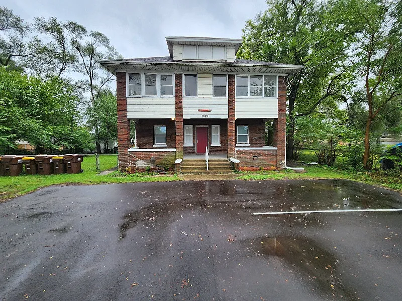 949 Harrison Ave