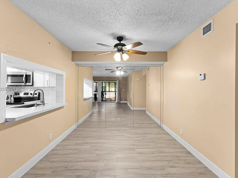 3047 N Oakland Forest Dr #204 — Photo 5