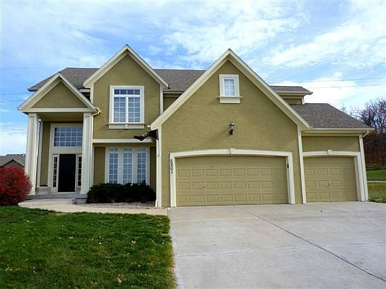1st image of 5901 NE Pearl Cir