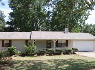 65 Old Lantern Dr, Stockbridge, GA