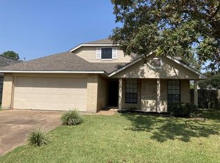 15314 Wildwood Lake Dr, Houston, TX 77083