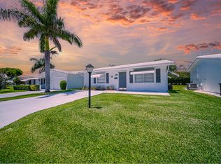 904 SW 24th St, Boynton Beach, FL 33426
