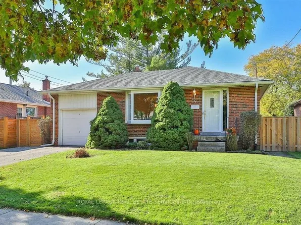 4 Beaver Bend Cres #Basement, Toronto, ON M9B 5P8