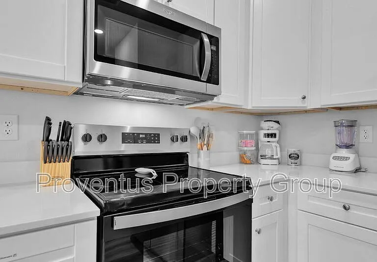 5724 Sandy Walk St — Photo 7