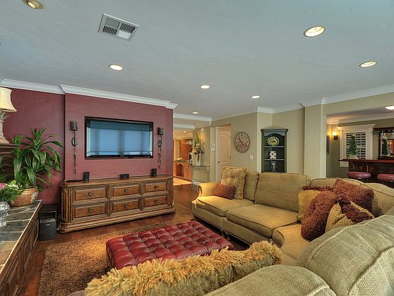 4th image of 1474 Richards Ave