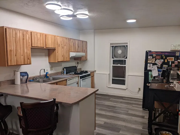 835 E 6th Ave #A — Photo 17