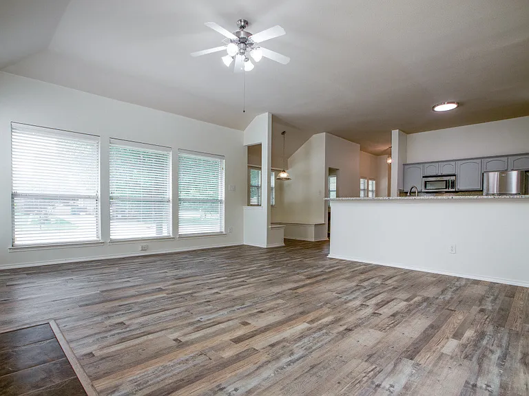 9900 Northgate Dr — Photo 17