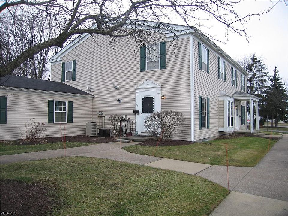 1st image of 110 Fox Hill Ln
