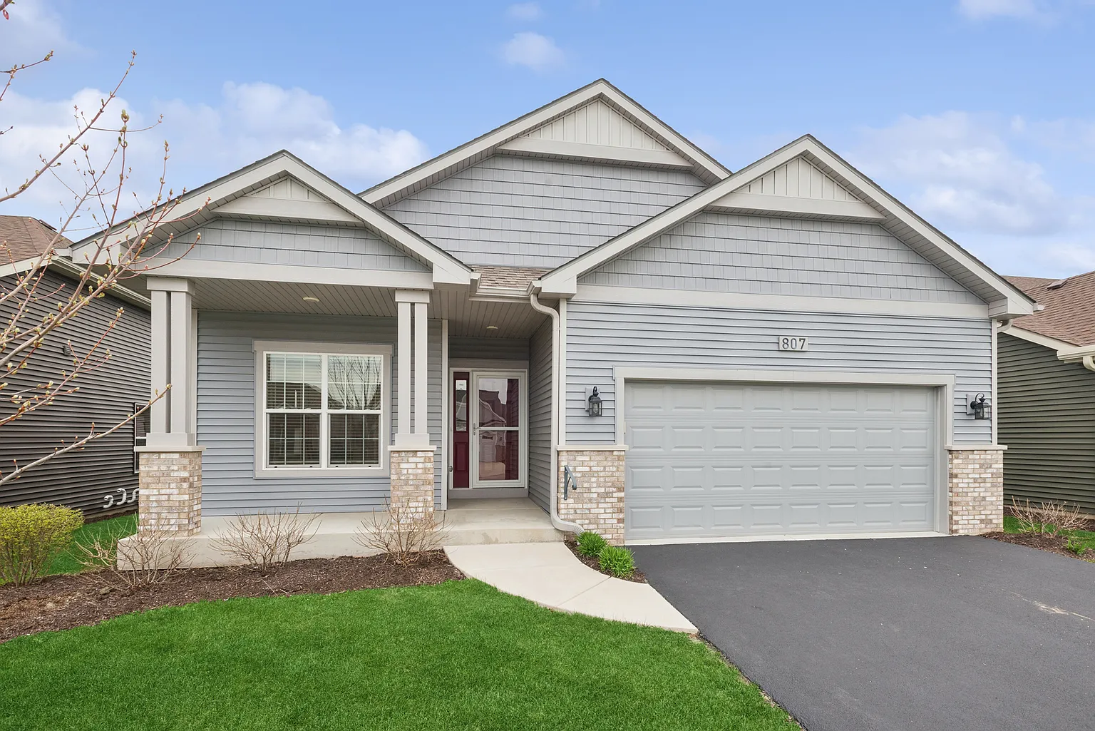 807 Alexandra Ln photo 1