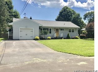 13 Claridge Ct, New Hartford, NY 13413