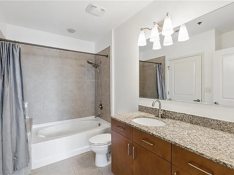 950 W Peachtree St NW #1413 — Photo 12