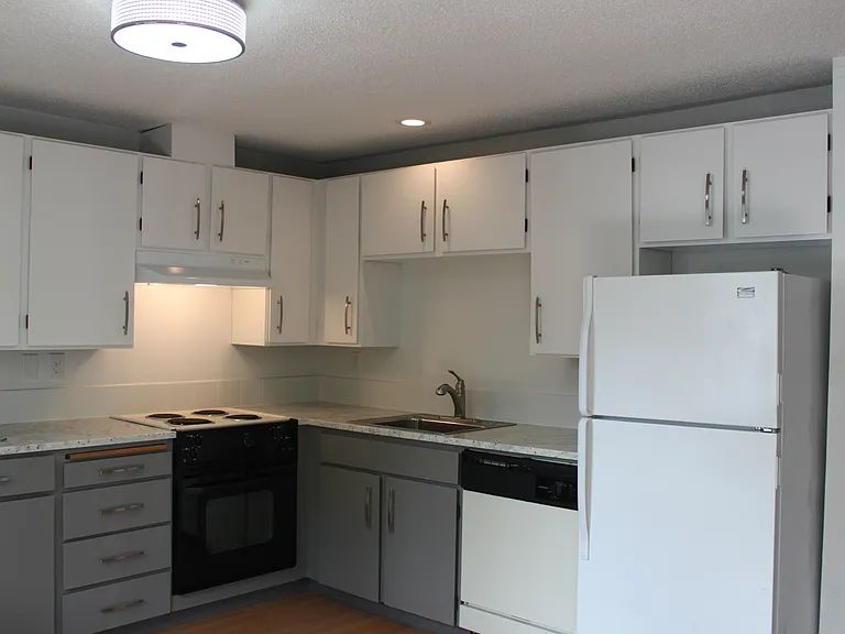 1925 Harris St #3 — Photo 1