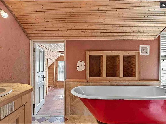 2nd image of 418 Silver Maple Way