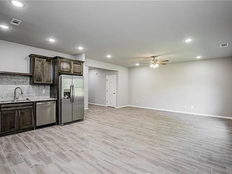1903B Azlin Pl — Photo 9