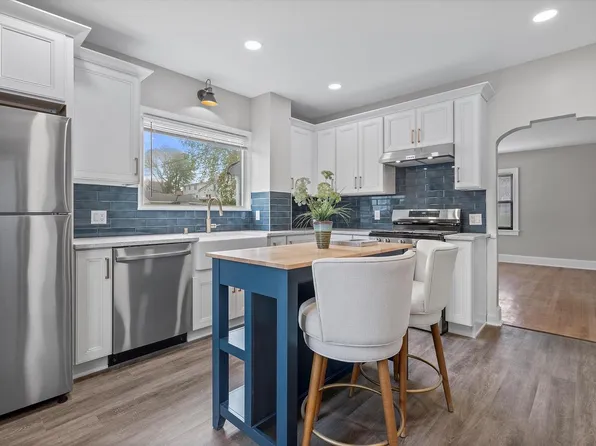 1511 Chestnut STREET, South Milwaukee, WI 53172