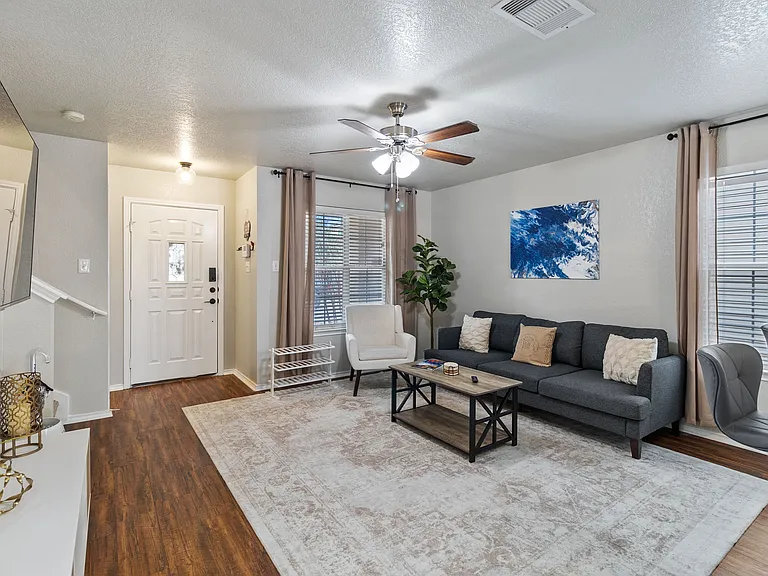 4611 Adkins Trl — Photo 12