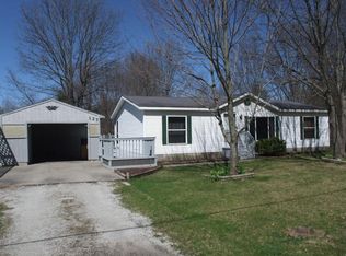 127 S Walker Rd, Muskegon, MI 49442